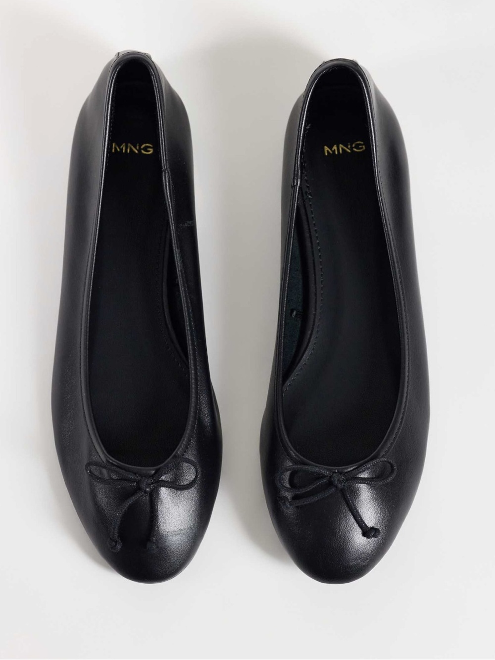 Black Ballet Flats
